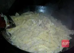 Illustration of how to make ham spaghetti 8