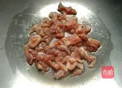 Illustration of how to make stir-fried pork with rape and tofu 6
