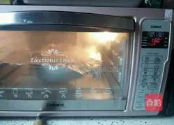 Illustration of how to make chiffon cake without mistakes 7