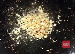 Illustration of how to make golden garlic vermicelli and baby vegetables 9