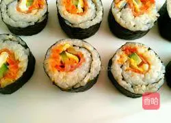 Illustration of how to make bacon sushi 11