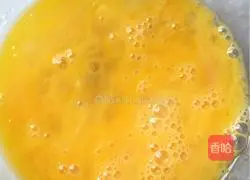 Illustration of how to make wolfberry, bitter melon and scrambled eggs 5