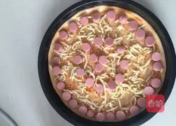 Illustration of how to make ham and bacon pizza 6