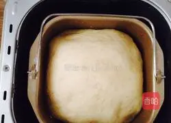 Whole wheat Illustration of how to make bean paste bread rolls 4