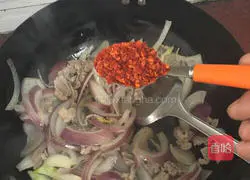 Xinjiang stir-fried barbecue recipe illustration 7