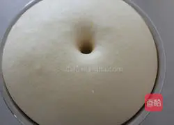 Illustration of how to make bacon, corn and onion pizza 5