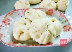 Illustration of how to make sesame candy buns 1