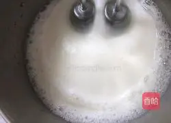 Illustration of how to make spinach salty chiffon cake 4