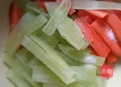 Illustration of how to make spicy and sour kimchi 4