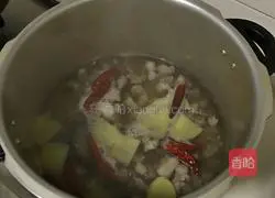 Illustration of how to make mutton powder soup 4