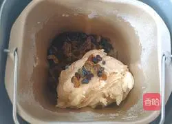 Illustration of how to make raisin garland bread (one fermentation) 4