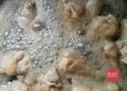 Illustration of how to make cola-braised chicken legs 6