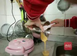 Illustration of how to make raisin cake 9