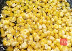 Illustration of how to cook crispy golden corn 7