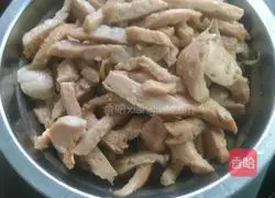 Illustration of how to make shrimp pizza 2