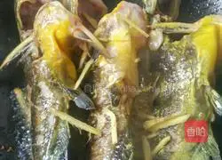 Illustration of how to make Wangya Fish, Wolfberry and Tofu Soup 3