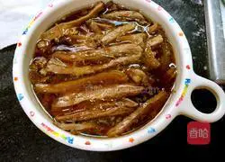 Illustration of how to make braised pork noodles with bacon sauce 4