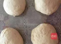 Illustration of how to make homemade pizza 4