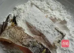 Illustration of how to make spicy fish cubes 4