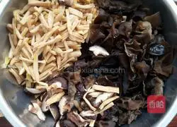 Old Beijing braised noodles.Illustration of how to make them 2