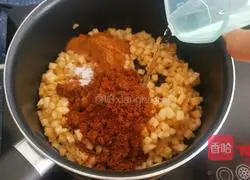 Illustration of making rose cinnamon rolls 9