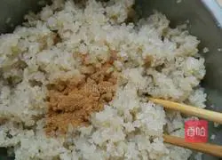 Illustration of making fried meatballs 2