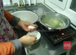 Illustration of how to make water peel ☺ 5