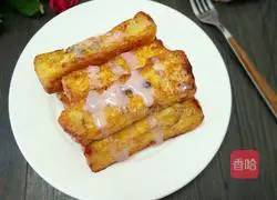 Illustration of how to eat toast in a different way 5