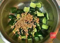 Pour cucumber with oil Illustration of how to do it 4