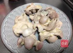 Illustration of how to make spicy and sour chicken with kimchi 4