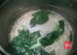 Illustration of how to make slivers of tomatoes 11