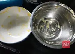 Illustration of how to make meat floss cake rolls 27