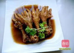 Illustration of how to make red braised chicken feet 9
