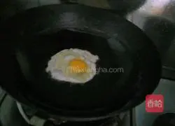 Illustration of homemade Yunnan small pot rice noodles 3