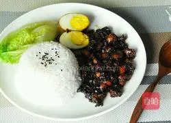 Illustration of how to make braised pork rice 8