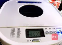 Illustration of how to make sausage bread 3