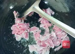 Illustration of how to make lychee meat slices 5