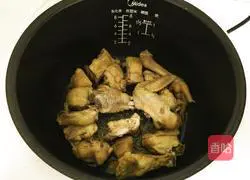Illustration of how to make braised chicken with butter 10