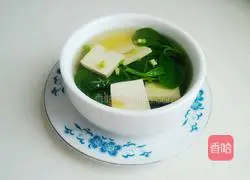 Illustration of how to make fungus and tofu soup 7