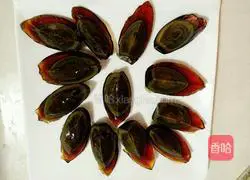 Illustration of how to make cold jellyfish and preserved eggs 5