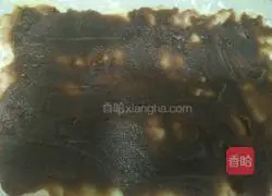 Illustration of how to make a donkey roll with coconut paste 6