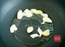 Illustration of how to cook cola-braised chicken legs 4