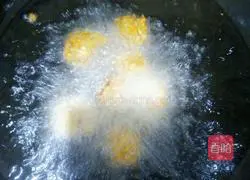 Illustration of how to make carrot meatballs 5