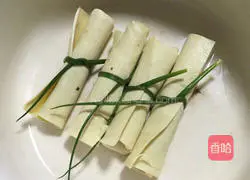 Illustration of how to make thousands of meat rolls 6