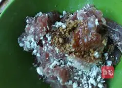 Illustration of how to make beef fried rice noodles 4