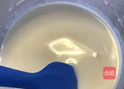 Illustration of how to make original strawberry layer cake 1