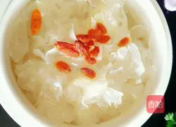 Little Bear Electric Stew Pot Series Wolfberry and Tremella Soup Recipe Illustration 8