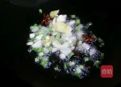 Illustration of how to make braised chicken wings 4