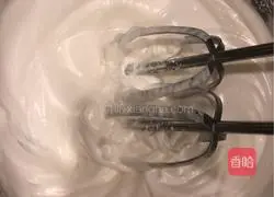 Christmas hat Strawberry cup cake recipe 6