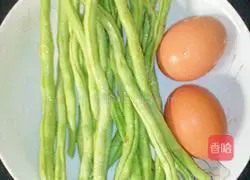 Illustration of how to make braised noodles with beans and eggs 2